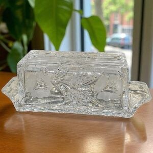 Crystal covered butter dish, most likely from Poland, Vintage, heavy, no flaws